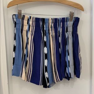 Ella Moss elastic waist blue printed shorts